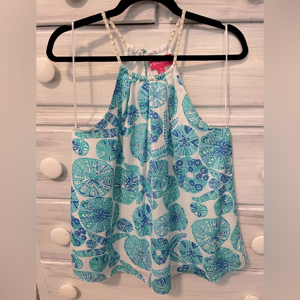 Lilly Pulitzer from target. Size medium. EXCELLENT condition.